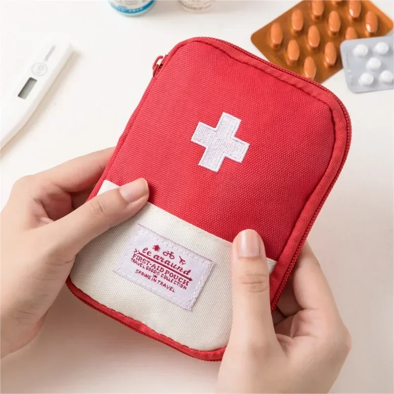 Mini Travel Medicine Bag Porta - First Aid Bag Kit 评论和价格
